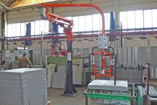 Steel shelves packaging  - Pneumatic Manipulator ATIS