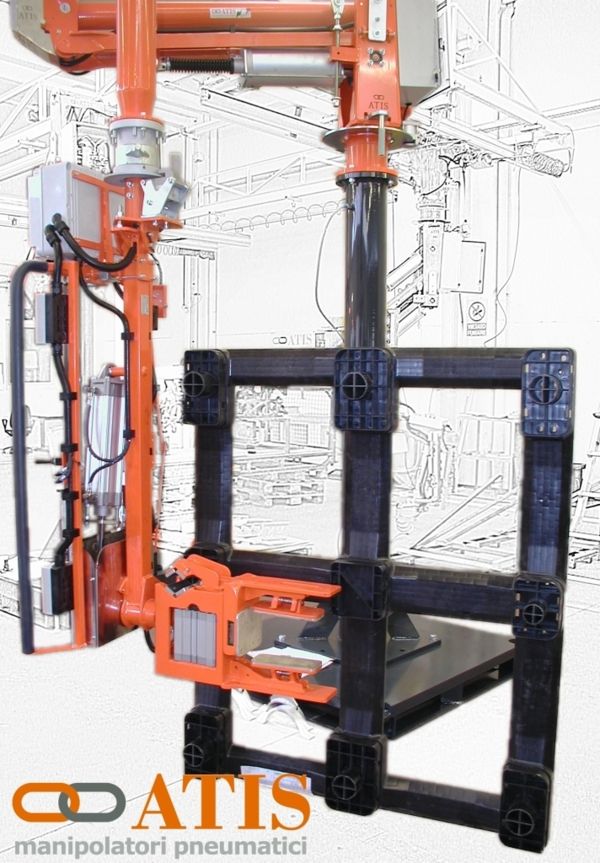 Azzeratori di peso ad aria compressa ATIS dotati di sistemi di presa specifici per movimentazione di pallet