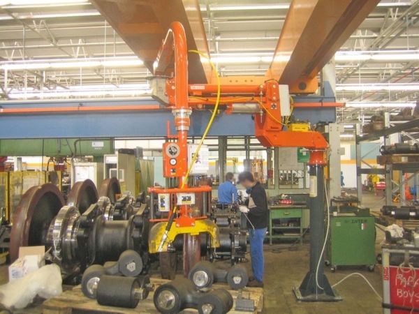 Train maintenance - Pneumatic Manipulator ATIS