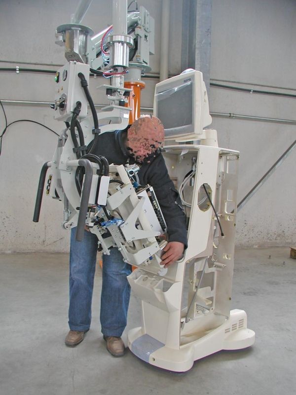 Dialysis machine frame - Pneumatic Manipulator ATIS