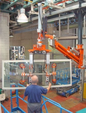 Bus windscreen assembly - Pneumatic Manipulator ATIS