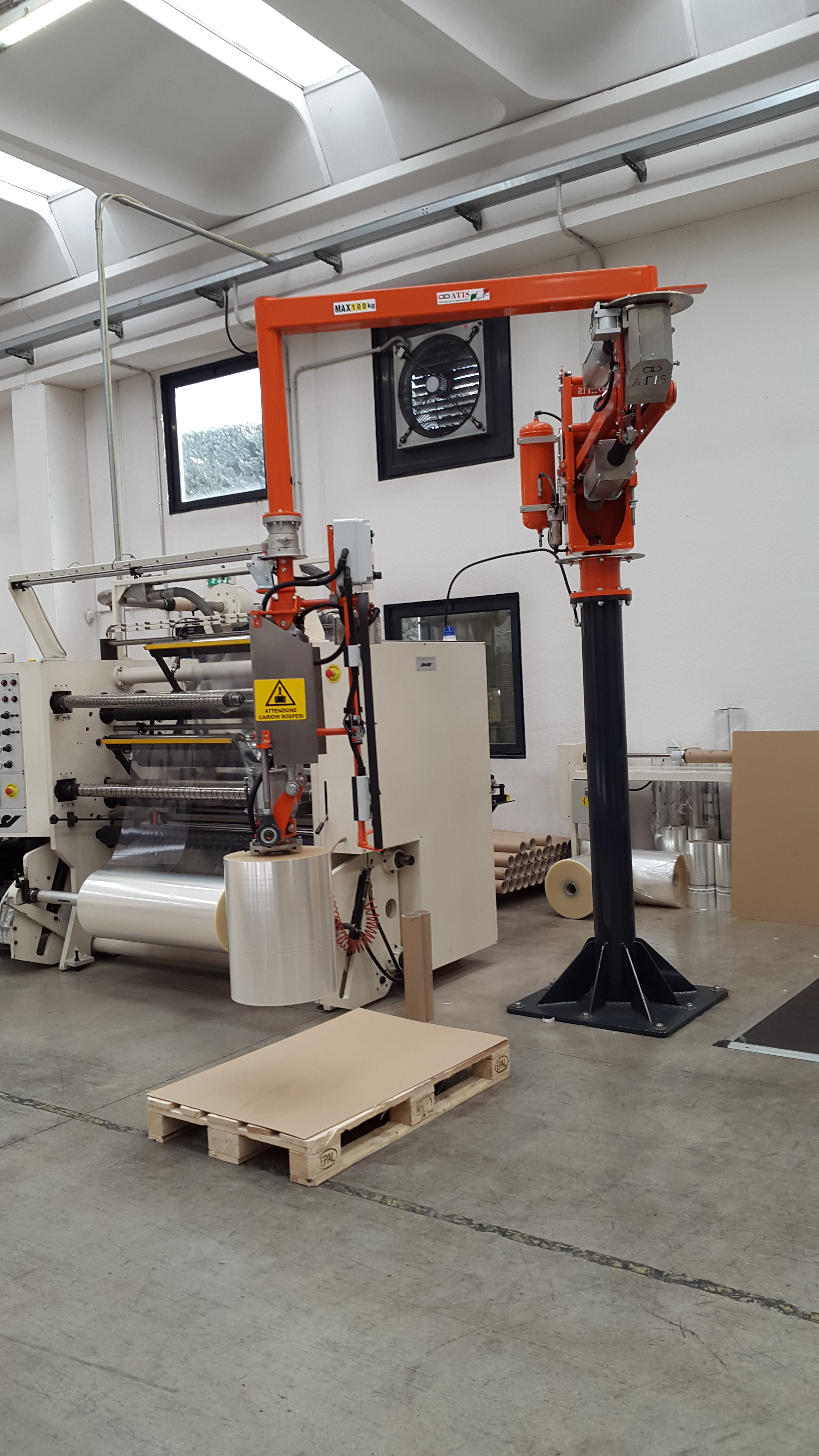 Atis Plastic Film Reel Manipulator Lifting Arm From Shaft With Load Balancer Or Weight Zeroing