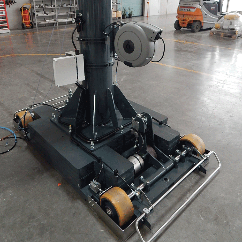 esecuzioni-Colonna-su-basamento-autostabile-mobile-su-rotaia-a-pavimento