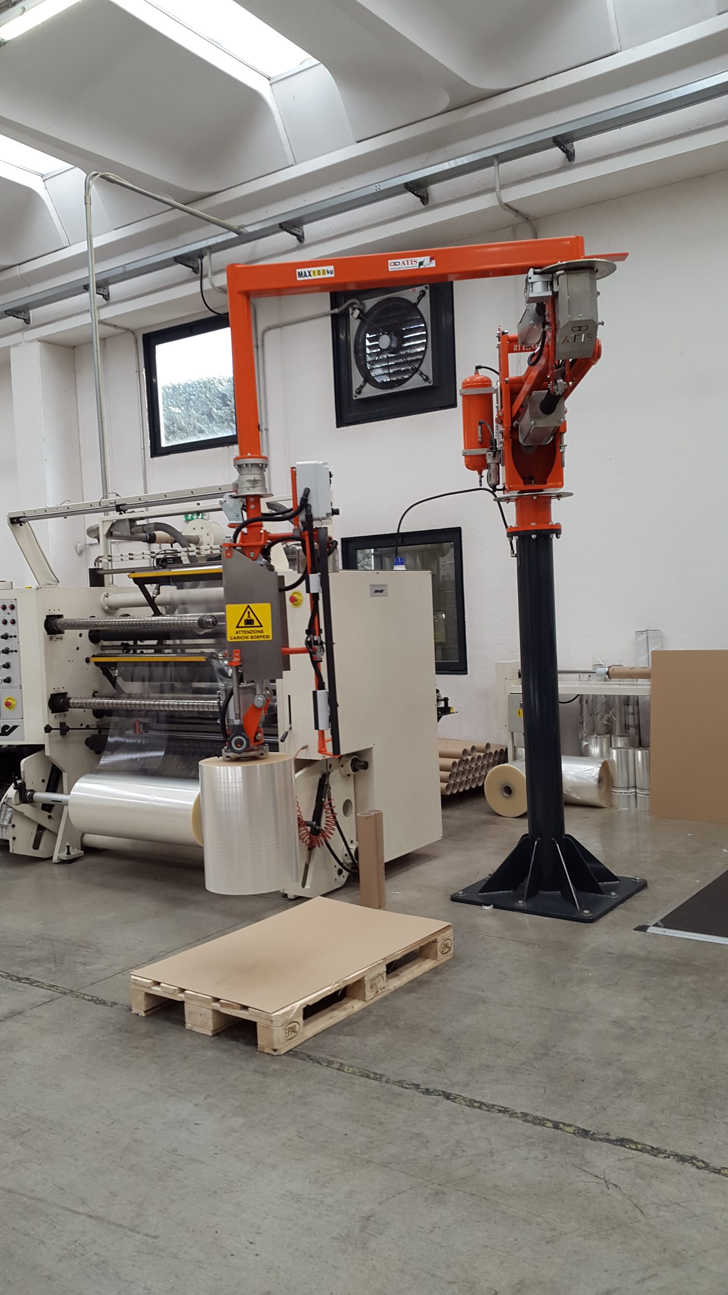 manipolatore-pneumatico-azzeratore-di-peso-sollevamento-bobine-1.